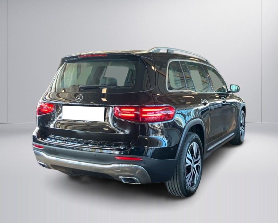 Mercedes-Benz GLB 220 4MATIC (2)