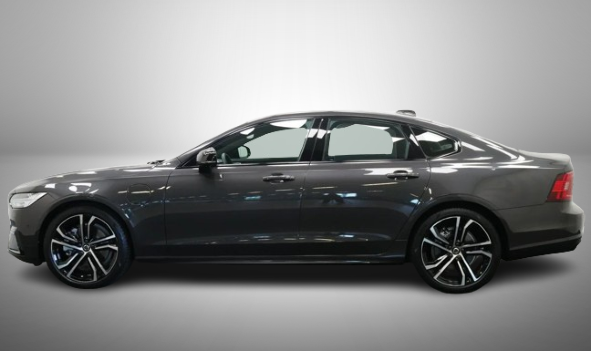 Volvo S90 T8 Recharge AWD R-Design (4)