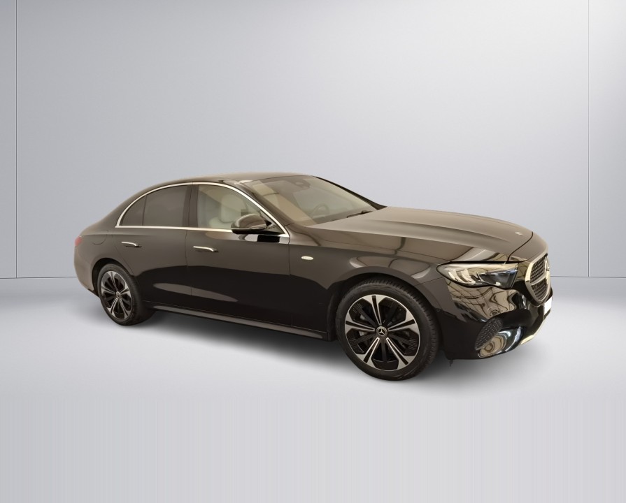 Mercedes-Benz E 300de 4MATIC Avantgarde (2)