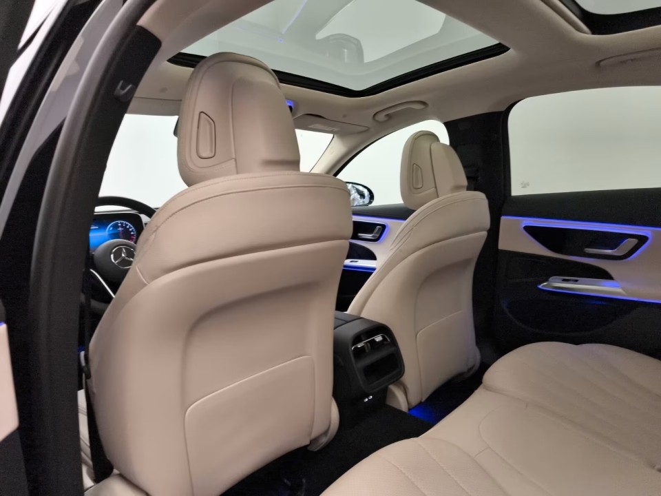 Mercedes-Benz E 300de 4MATIC Avantgarde - foto 17