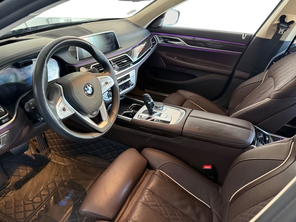 BMW Seria 7 740Ld xDrive - foto 6