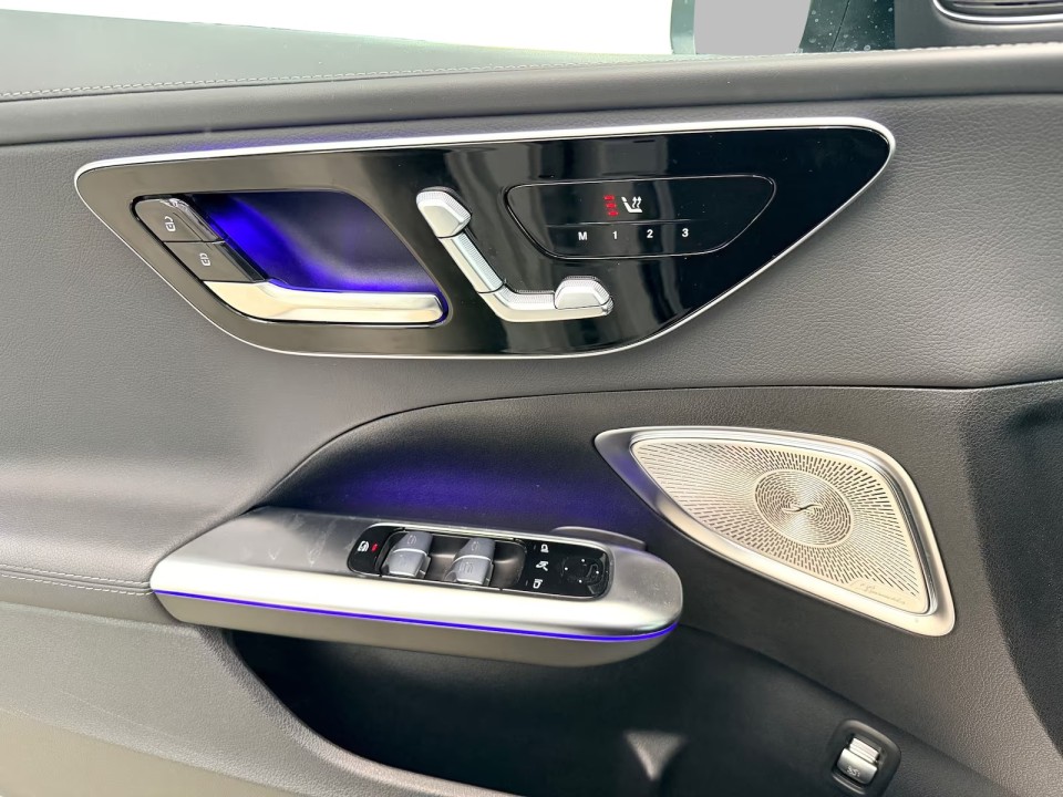 Mercedes-Benz C 300 4MATIC AMG Line - foto 20