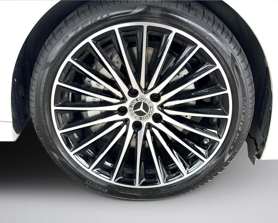 Mercedes-Benz C 300 4MATIC AMG Line - foto 26