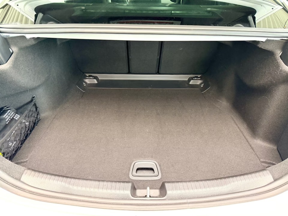 Mercedes-Benz C 300 4MATIC AMG Line - foto 25