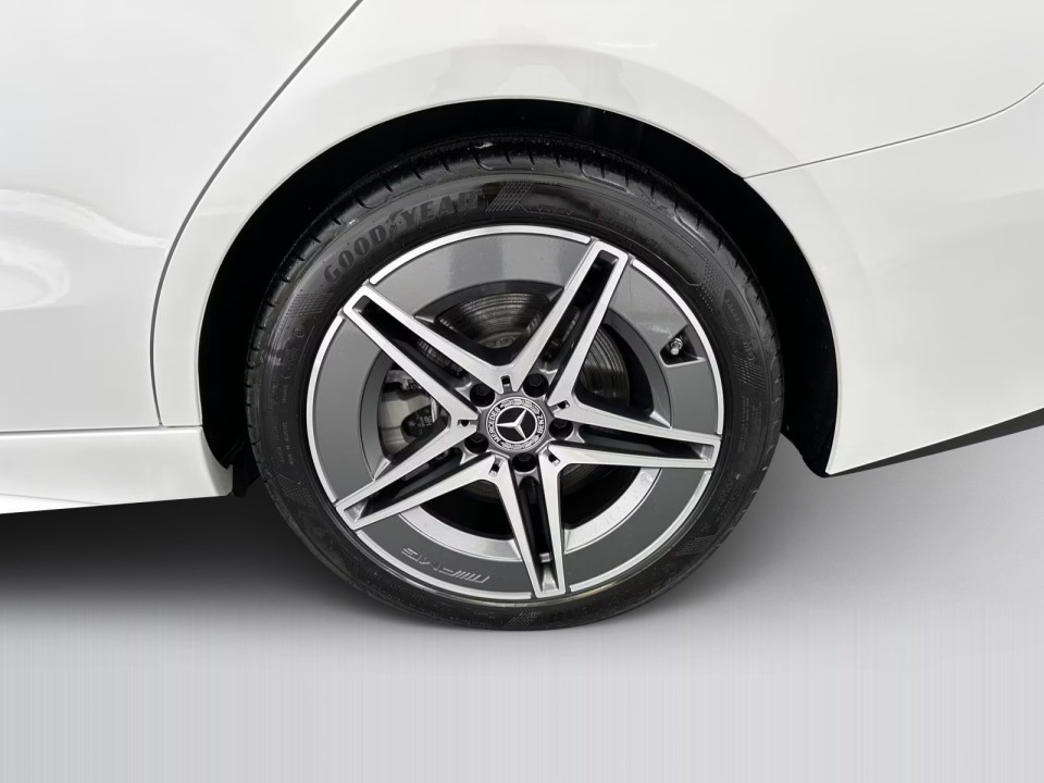 Mercedes-Benz C 300 AMG Line - foto 14