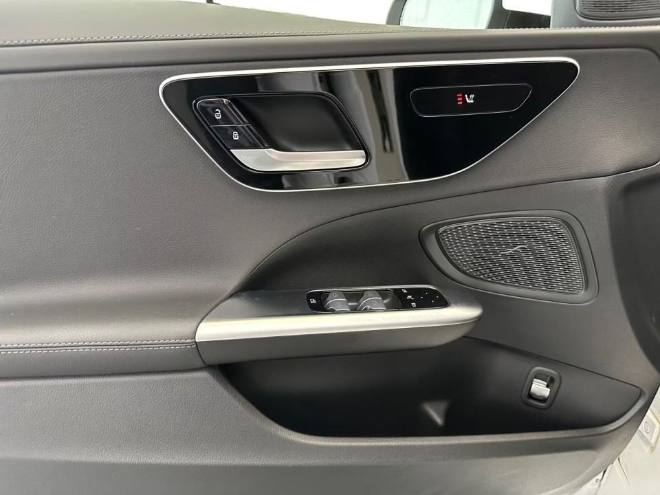 Mercedes-Benz C 300 AMG Line - foto 11