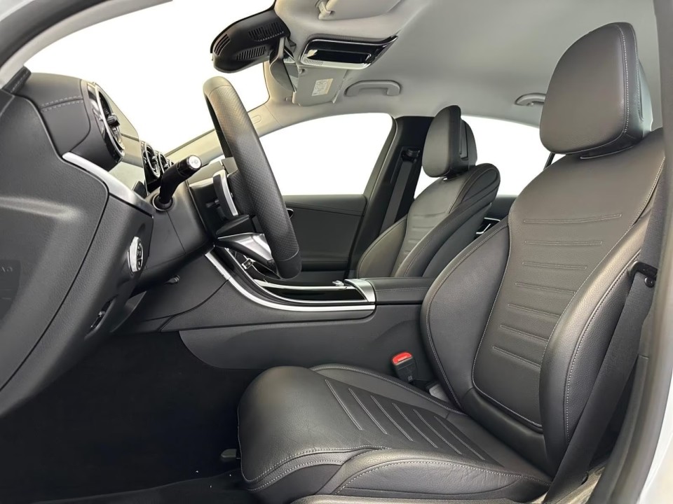 Mercedes-Benz C 300 AMG Line - foto 8