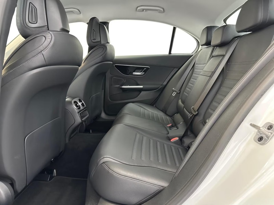 Mercedes-Benz C 300 AMG Line - foto 10