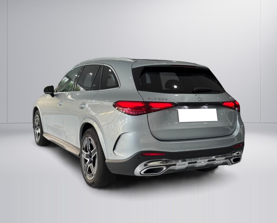 Mercedes-Benz GLC 200 4MATIC AMG Line (4)