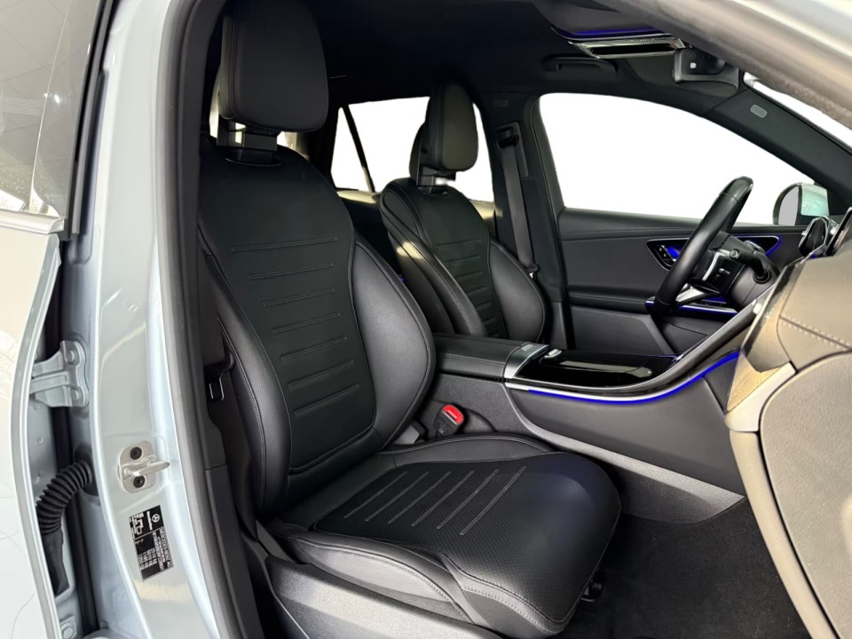 Mercedes-Benz GLC 200 4MATIC AMG Line - foto 10