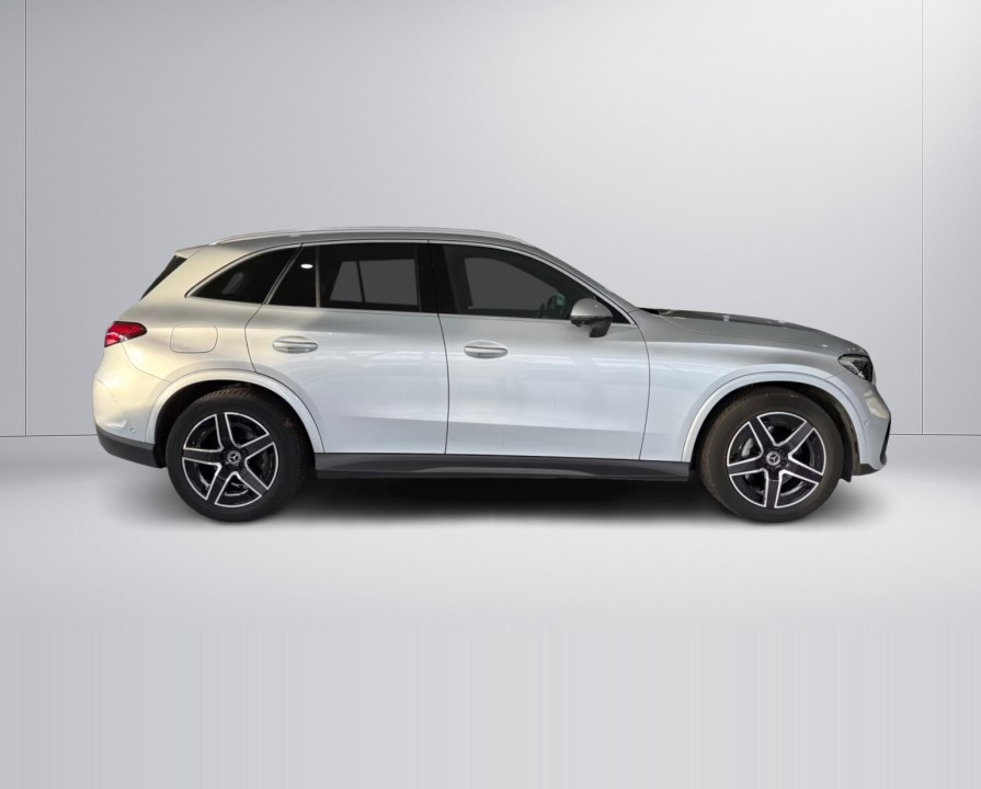 Mercedes-Benz GLC 200 4MATIC AMG Line (2)