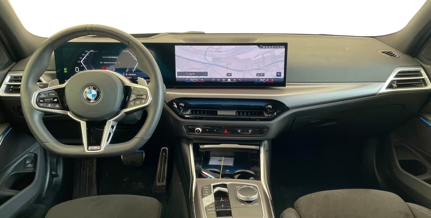 BMW Seria 3 320i xDrive M-Sport (5)