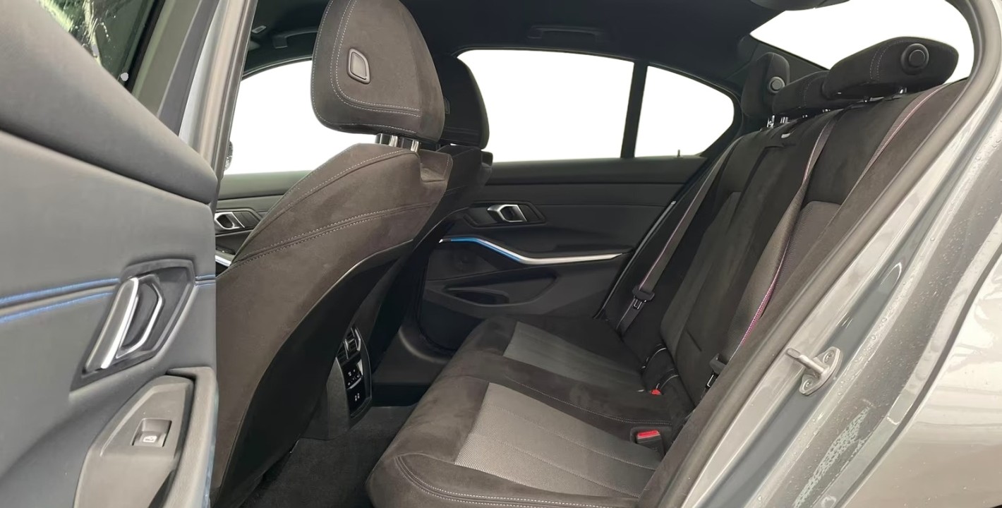 BMW Seria 3 320i xDrive M-Sport - foto 9