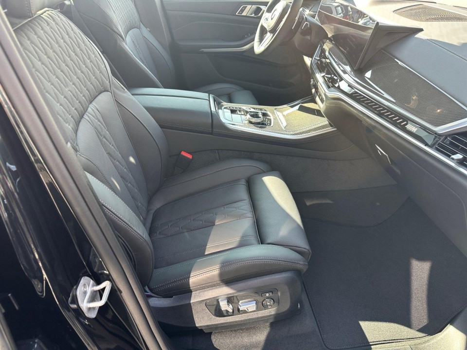 BMW X5 M60i - foto 10