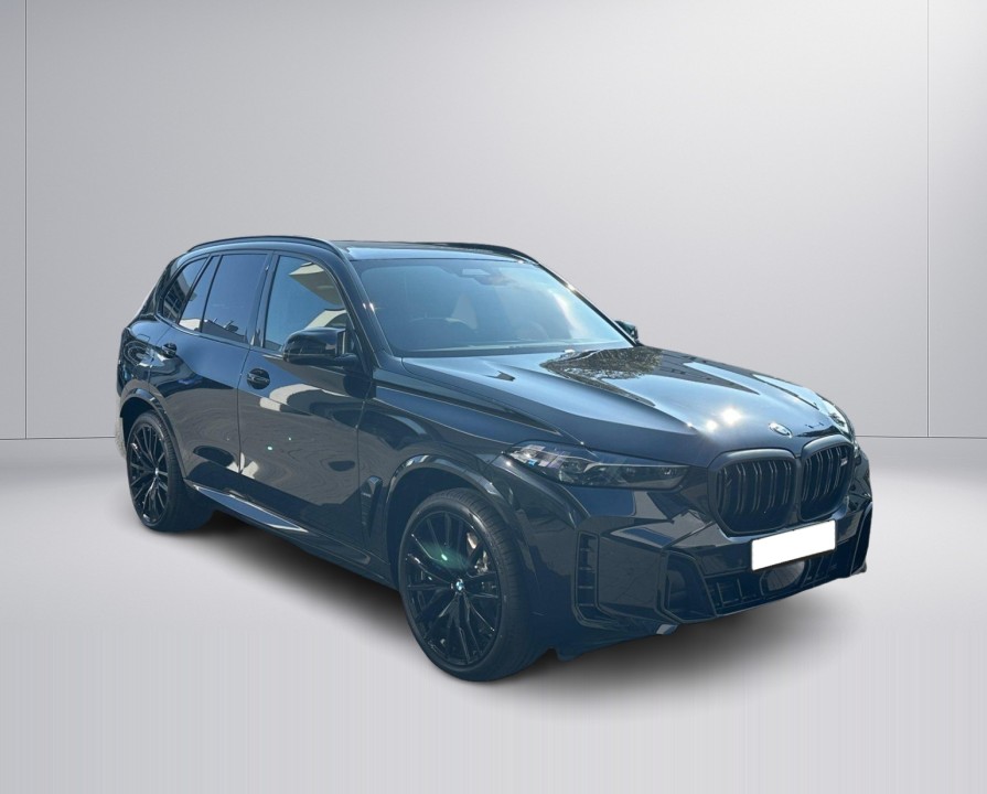 BMW X5 M60i