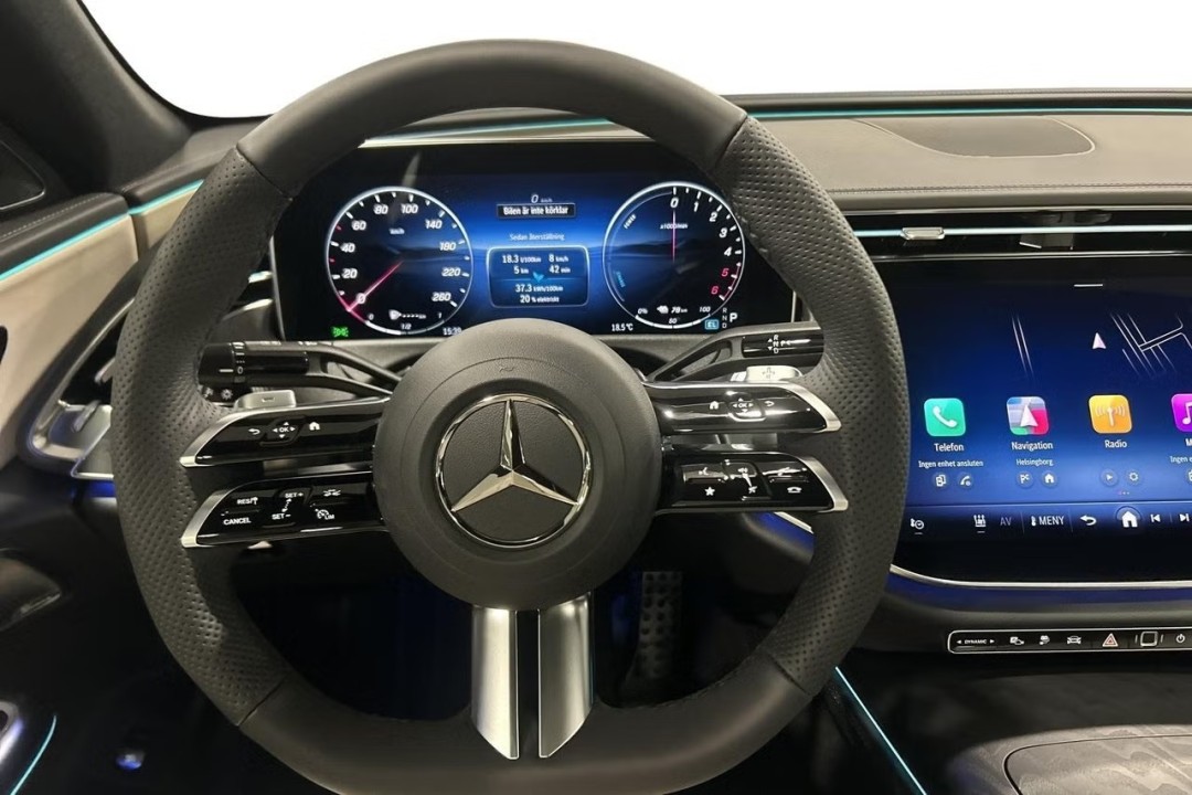 Mercedes-Benz E 300de 4MATIC AMG Line (5)