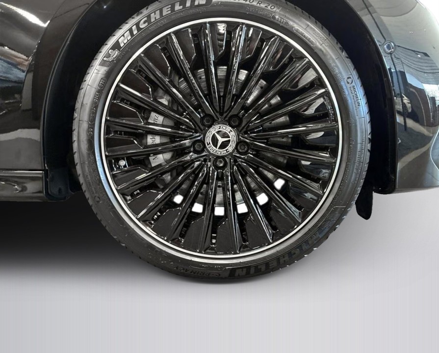 Mercedes-Benz E 300de 4MATIC AMG Line - foto 10