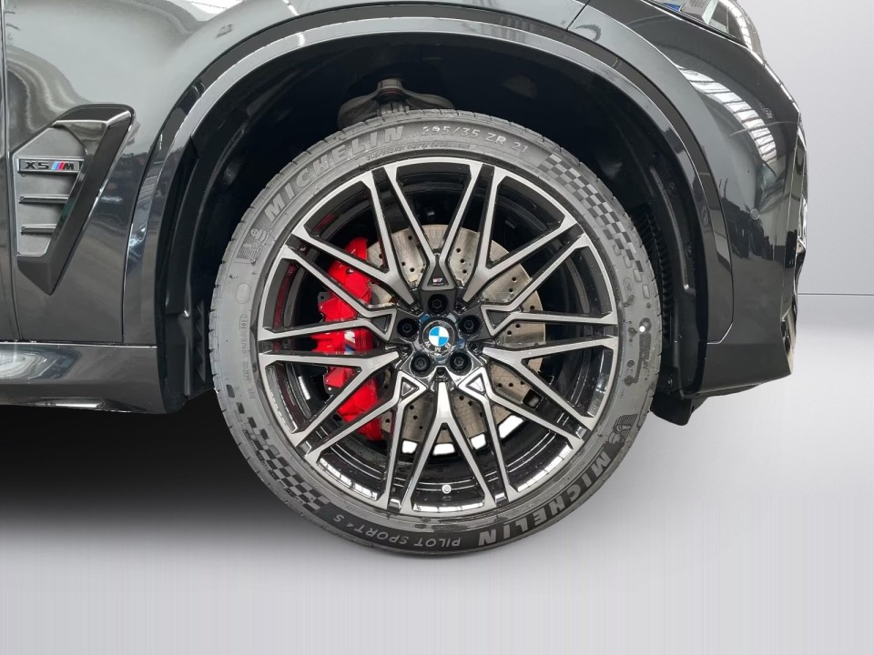 BMW X5 M Competition - foto 16