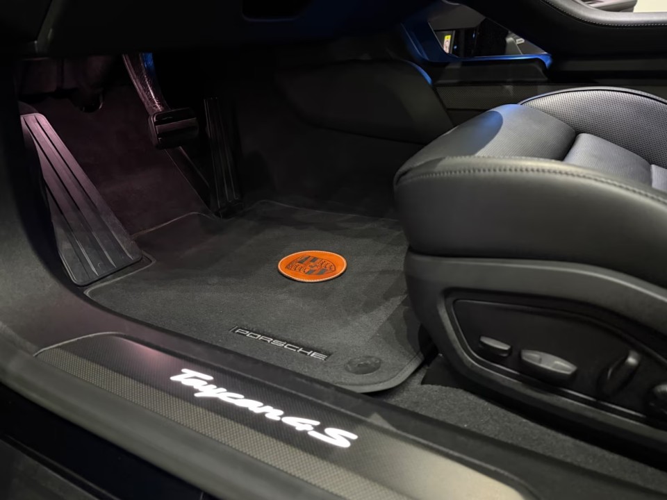 Porsche Taycan 4S - foto 30