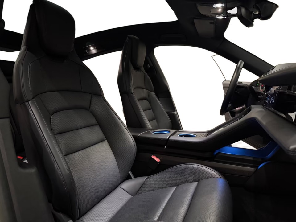 Porsche Taycan 4S - foto 24