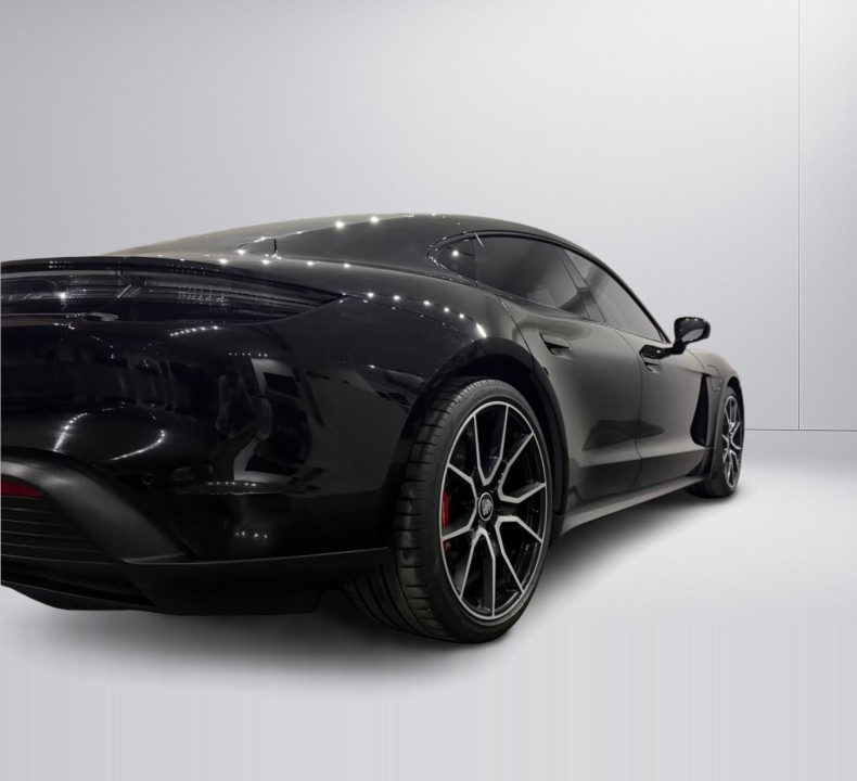 Porsche Taycan 4S - foto 6