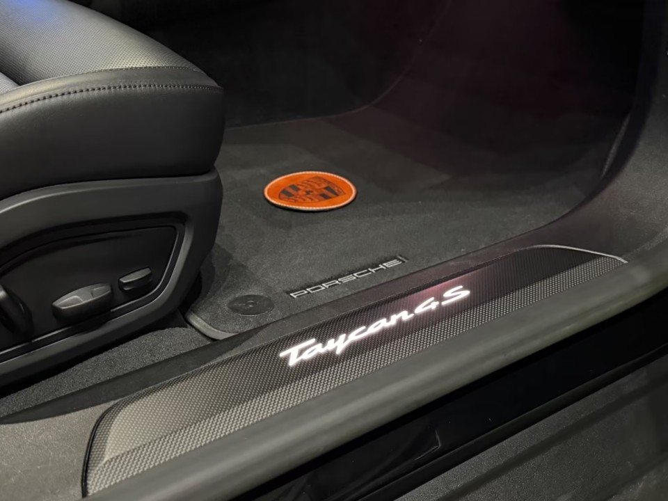 Porsche Taycan 4S - foto 31