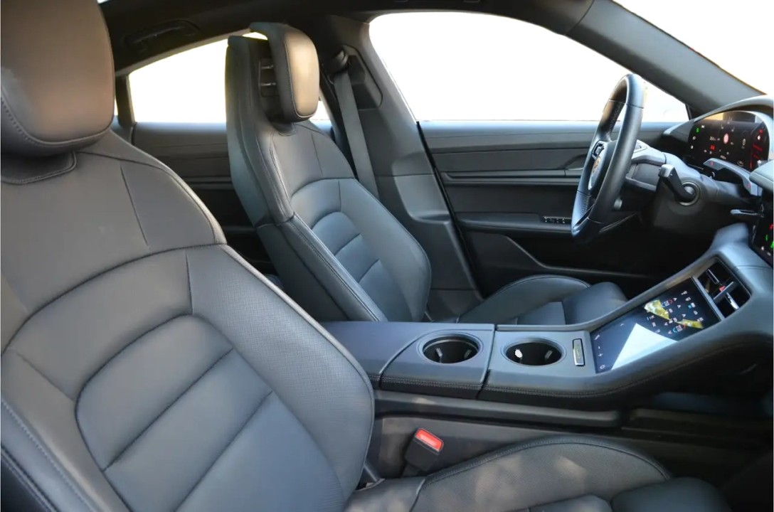 Porsche Taycan 4S - foto 11