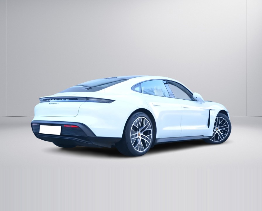 Porsche Taycan 4S (4)
