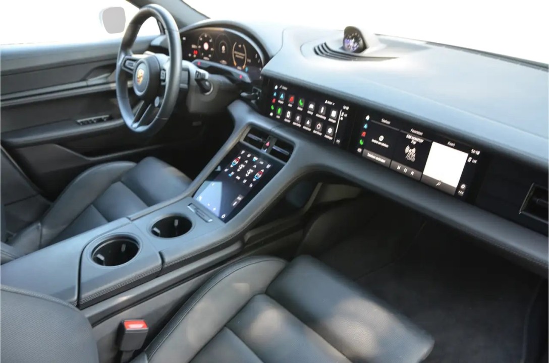 Porsche Taycan 4S - foto 10