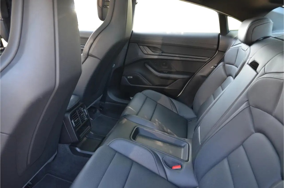 Porsche Taycan 4S - foto 25