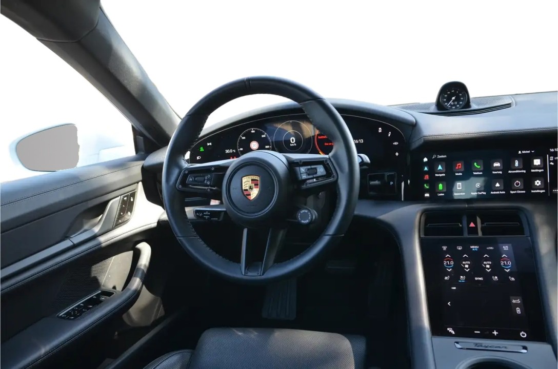 Porsche Taycan 4S - foto 7