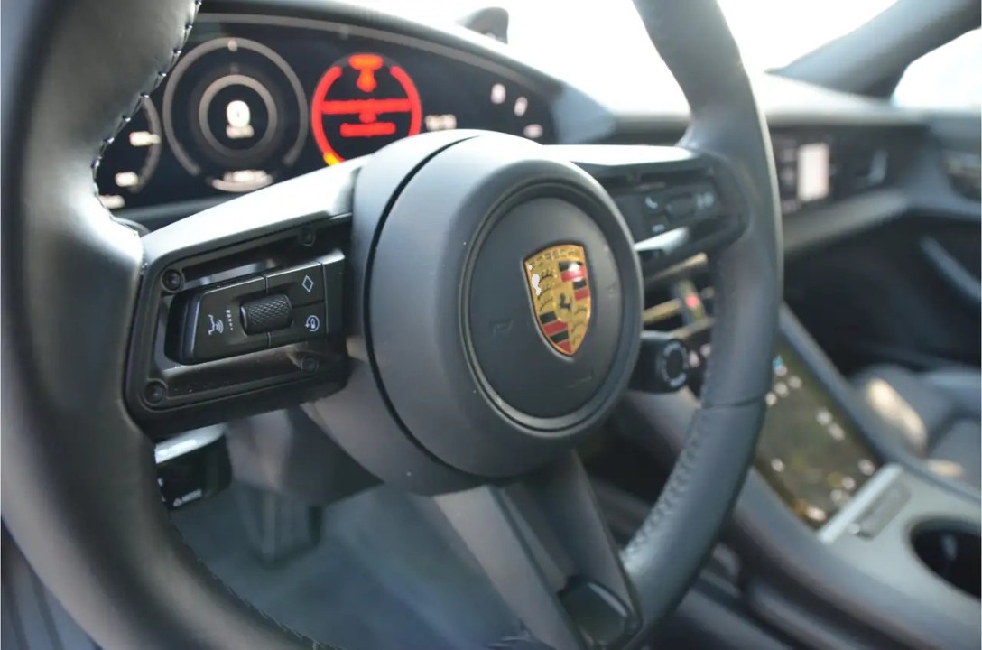 Porsche Taycan 4S - foto 9