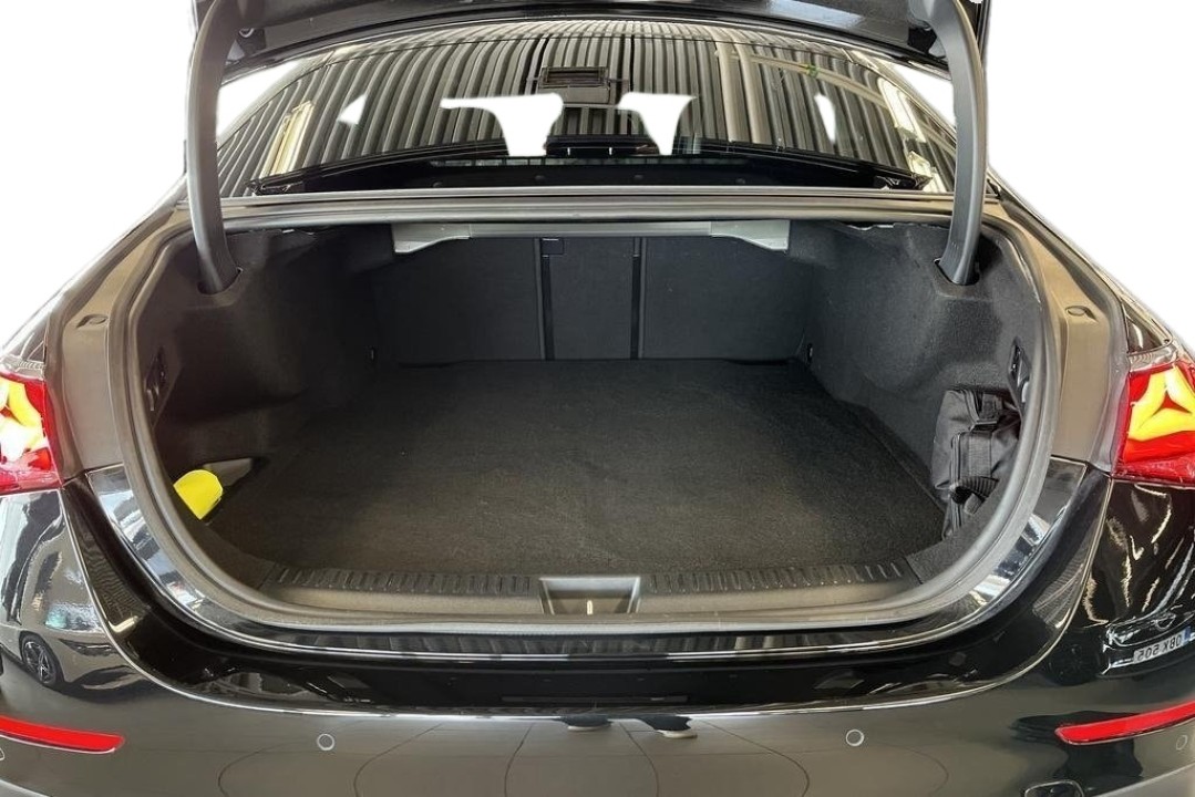 Mercedes-Benz E 300de 4MATIC AMG Line - foto 18