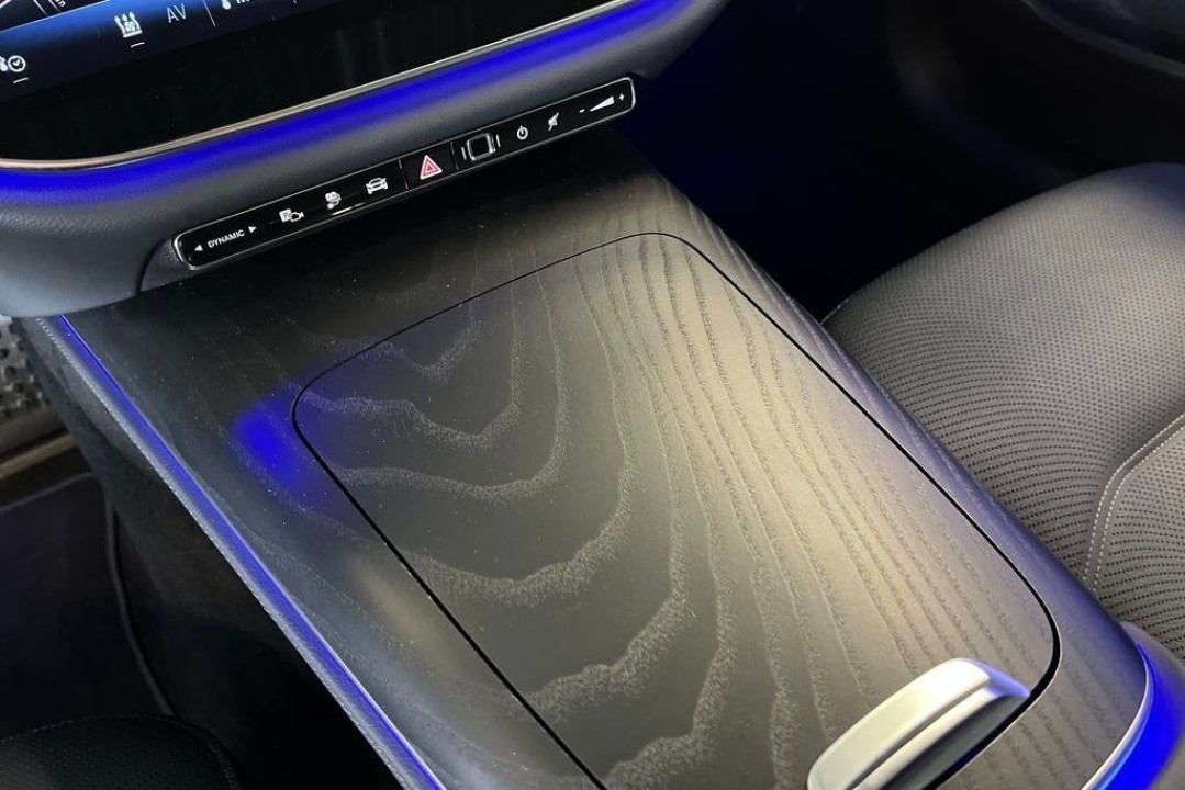 Mercedes-Benz E 300de 4MATIC AMG Line - foto 13