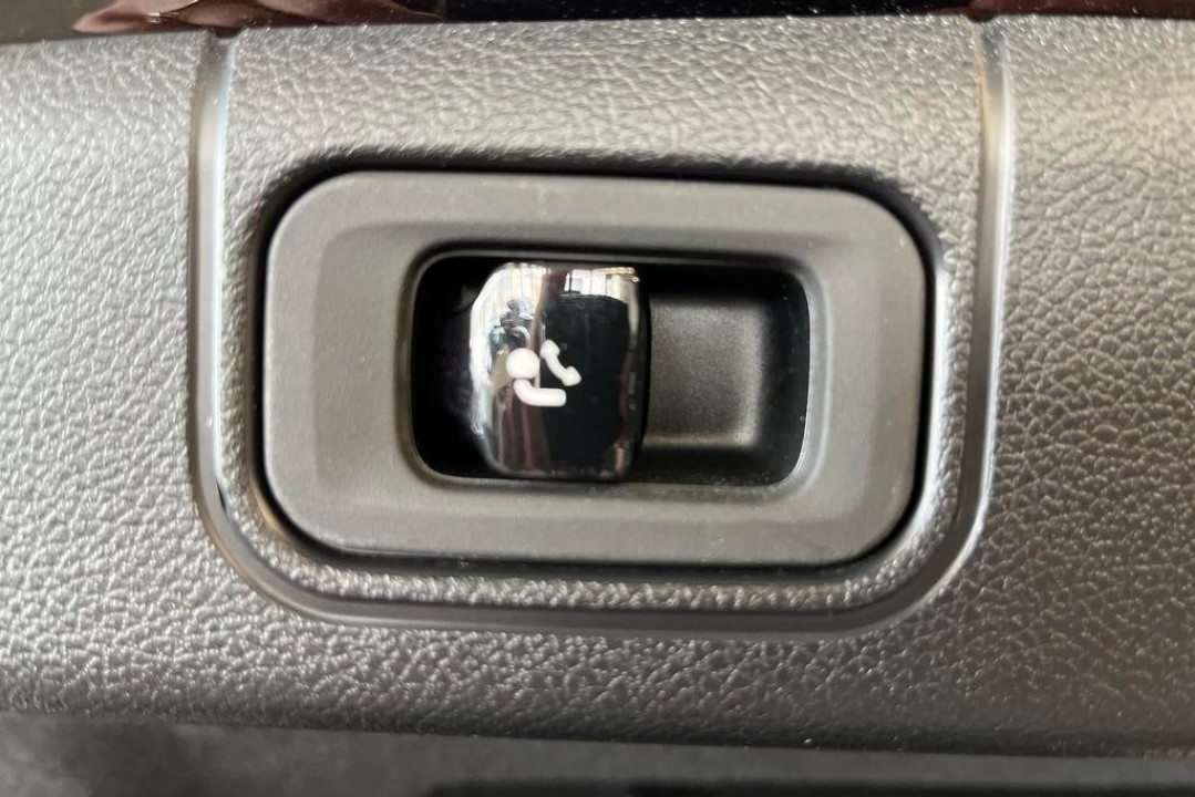 Mercedes-Benz E 300de 4MATIC AMG Line - foto 14