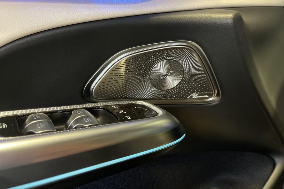 Mercedes-Benz E 300de 4MATIC AMG Line - foto 16