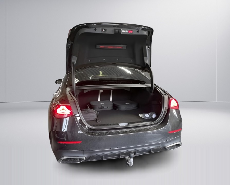 Mercedes-Benz E 300de 4MATIC AMG Line - foto 18