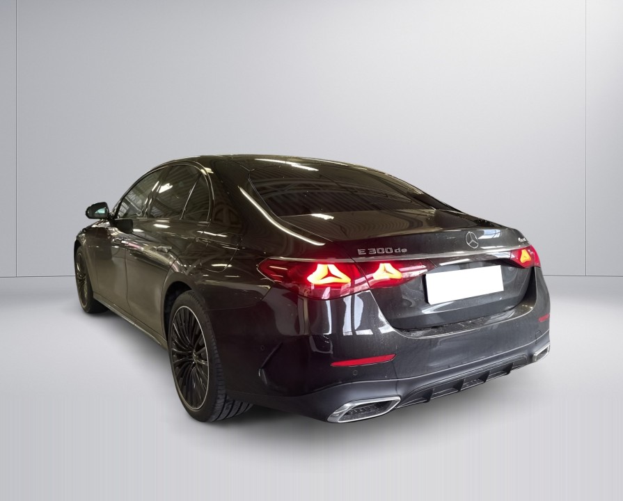 Mercedes-Benz E 300de 4MATIC AMG Line (3)