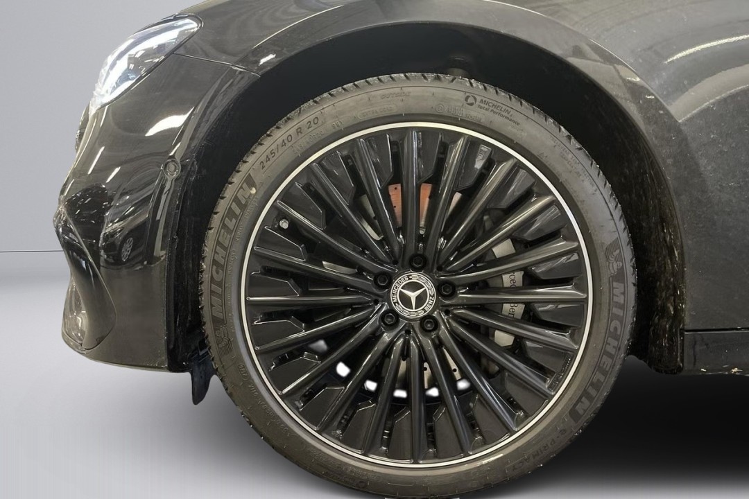 Mercedes-Benz E 300de 4MATIC AMG Line - foto 20