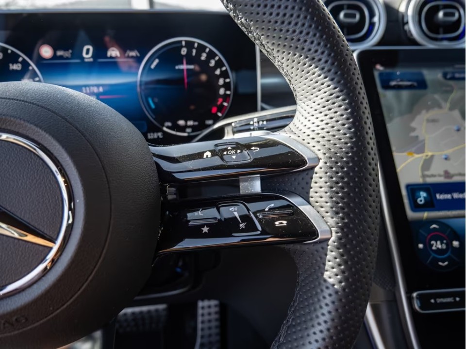 Mercedes-Benz GLC Coupé 300e 4MATIC AMG Line - foto 8