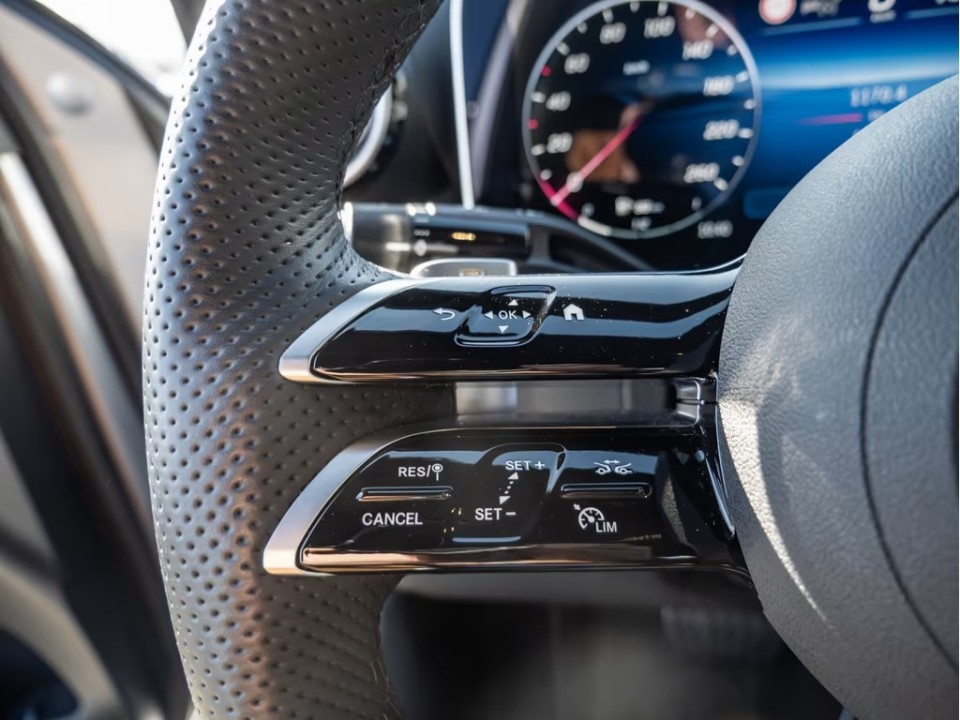 Mercedes-Benz GLC Coupé 300e 4MATIC AMG Line - foto 7