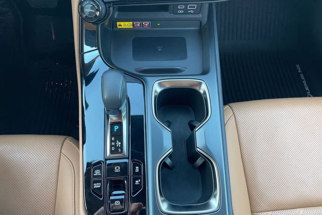 Lexus Seria NX 450h+ AWD - foto 16