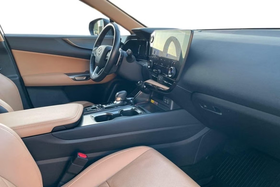 Lexus Seria NX 450h+ AWD - foto 12