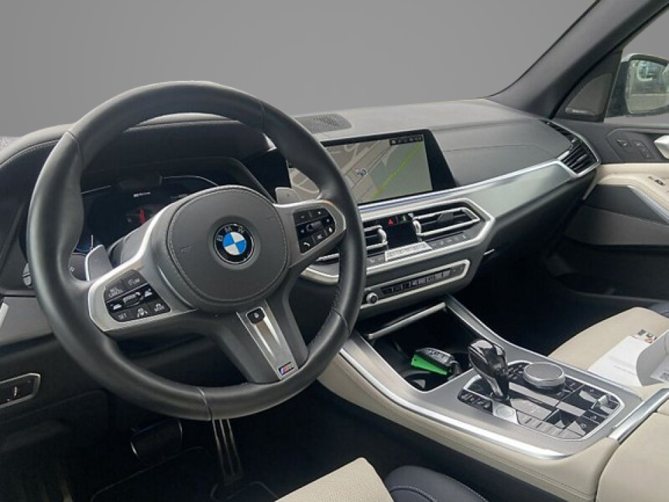 BMW X5 xDrive45e M-Sport (4)