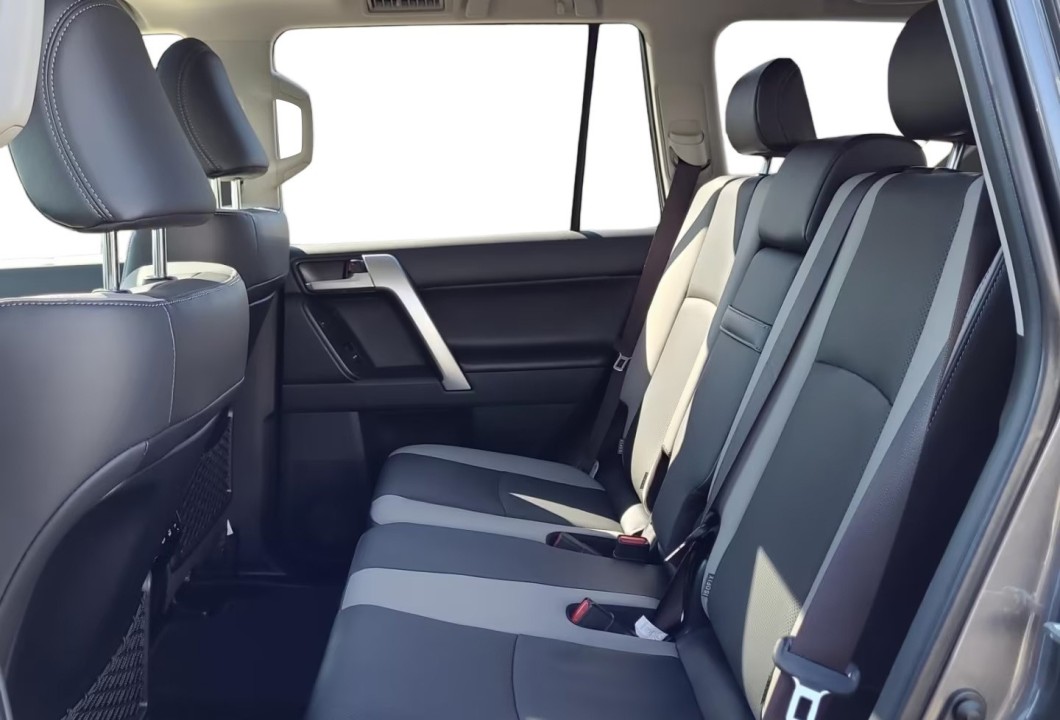 Toyota Land Cruiser - foto 8