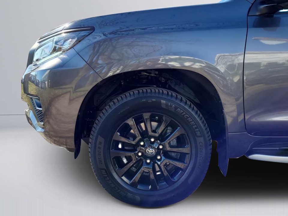 Toyota Land Cruiser - foto 15