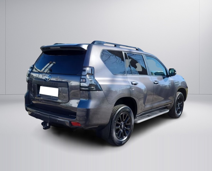 Toyota Land Cruiser (3)