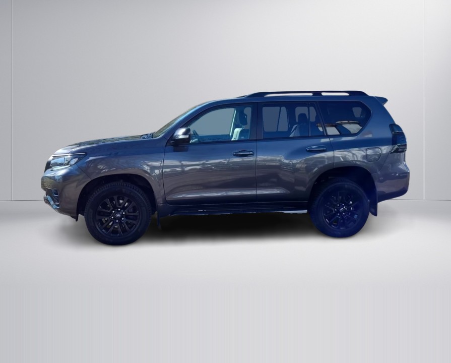 Toyota Land Cruiser (5)