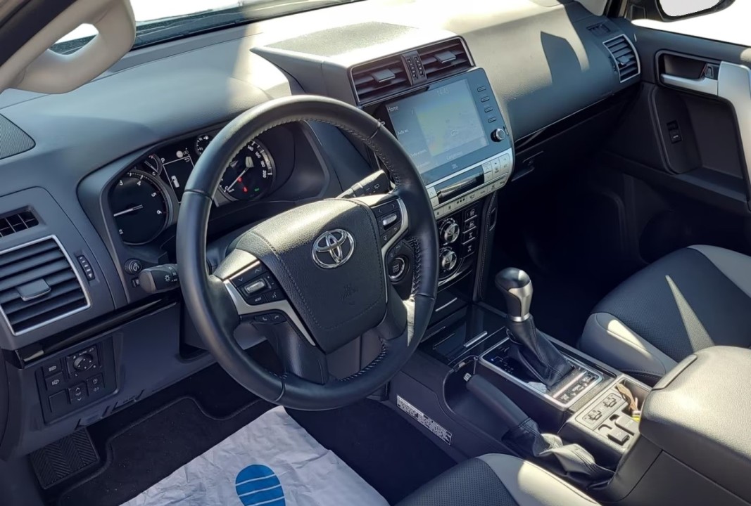 Toyota Land Cruiser - foto 7