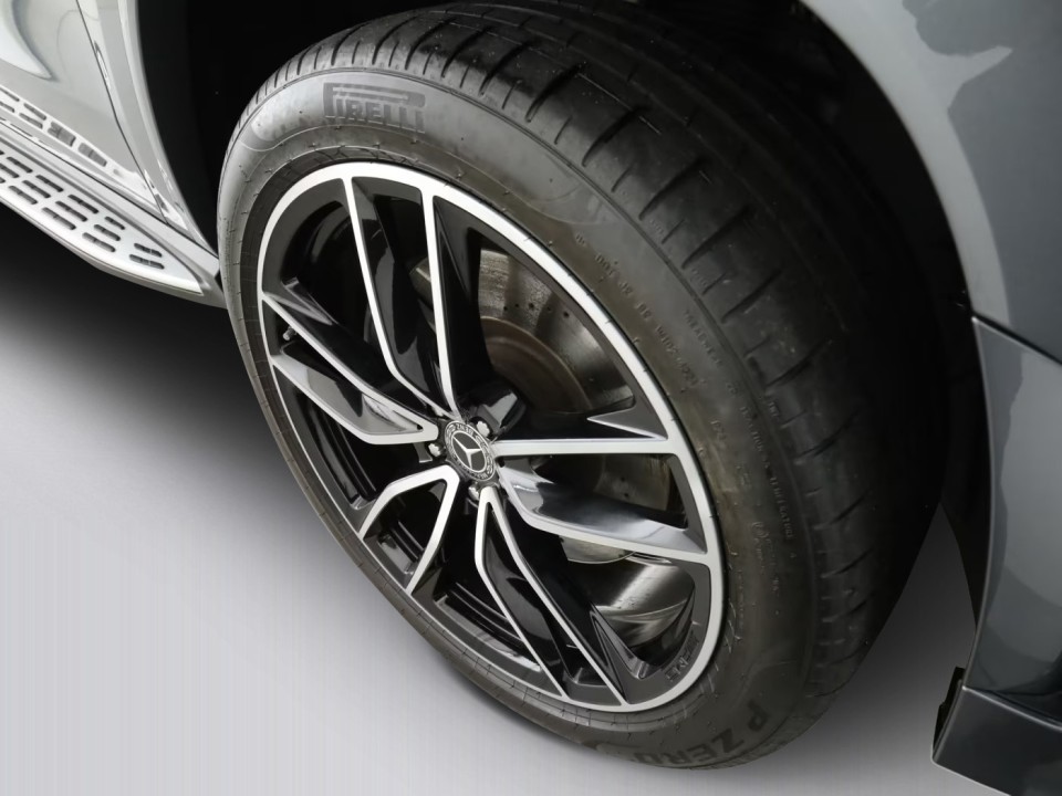 Mercedes-Benz GLS 400d 4MATIC AMG - foto 24